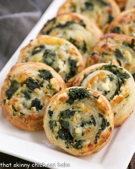 Spinach Feta Pinwheels - The marvelous flavors of Greek spanakopita without all the work! Pinwheel Recipes Baked, Savory Pinwheel Recipes, Puff Pinwheels, Spinach Pinwheels, Feta Pinwheels, Greek Spanakopita, New Year's Eve Dinner, Spinach Puff, Christmas Brunch Recipes