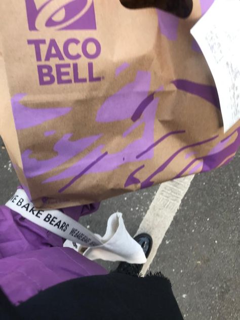 fast food, taco bell Working At Taco Bell, Bell Paper, Food Places, Taco Bell, Tacos, Collage, Celebrities, Pins, Quick Saves