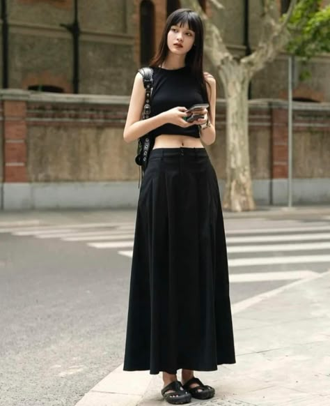 Beijing Street Style, Shanghai Outfit, China Outfit, China Street Style, Cool Ootd, All Black Outfits For Women, China Street Fashion, Chengdu China, Shanghai Fashion