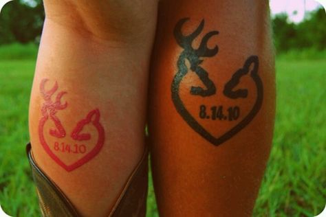 Cowboy  cowgirl tats. Couples can put their wedding date in the middle the idea of temp tats for favors is pretty fun especially for the kiddos Country Couple Tattoos, Married Rings, People With Tattoos, Wife Tattoo, Browning Tattoo, Tattoo For Boyfriend, Tattoos Infinity, Couples Tattoo Designs, Matching Couple Tattoos