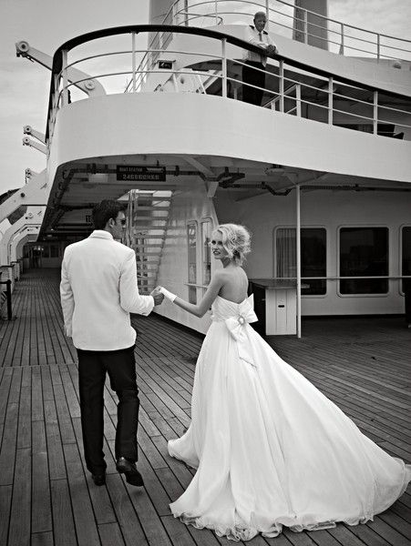 Cruise Wedding Favors, Yacht Wedding, Russian Wedding, Boat Wedding, Ship Wedding, Cruise Wedding, Justin Alexander, Places To Get Married, Vintage Glam