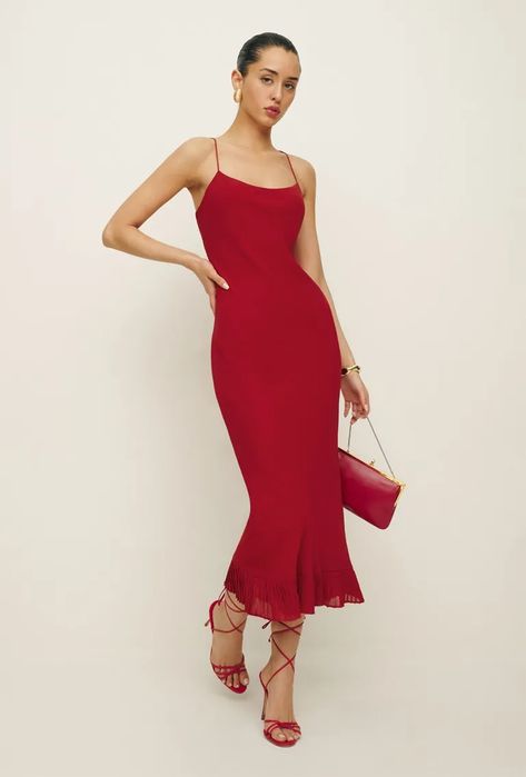 31 Anti-Trend Spring Fashion Arrivals | Who What Wear Wedding Guest Dress Trends, Spring Wedding Guest, Spring Wedding Guest Dress, Essential Dress, Reformation Dress, Vintage Inspired Dresses, Reformation Dresses, Georgette Fabric, Midi Length Dress