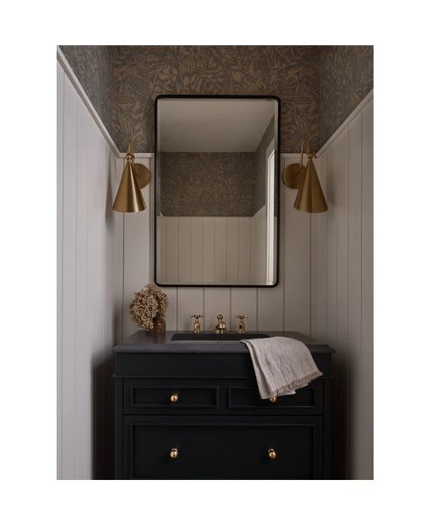 Bathroom Vanity Black Countertop, Vanity Black Countertop, Small Vintage Bathroom, Bathroom Vanity Black, Black Countertop, Vanity Black, Bathroom Black, Bathroom Design Inspiration, Transitional Wall Sconces