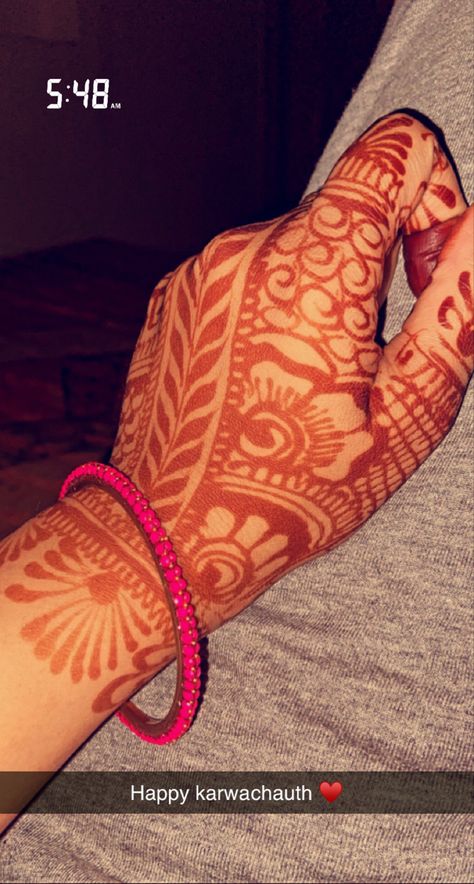 Karwa Chauth Story Ideas, Karwachauth Snap, Karwachauth Look, Daaru Party Pic, Happy Karwa Chauth, Full Mehndi, Happy Birthday To Me Quotes, Party Pic, Pretty Henna