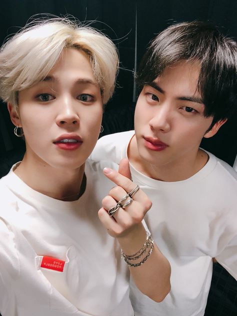 Jin and Jimin💕🥰  #BTS #Parkjimin #Kimseokjin #Worldwidehandsome #bts #Loveyourselftour Seokjin Bts, Bts Group, Young Men, Worldwide Handsome, Park Jimin Bts, Fan Fiction, Demi Lovato, Boy Scouts, Bts Bangtan Boy