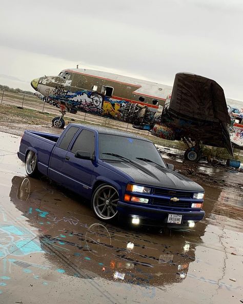 last pic of the year, let the new year begin 😈 . . . . . . . . . . . . . . . .  #usmagswheels #sittingpretty #suelomob #obsgang #obs #low… Lowered Obs Chevy, Obs Chevy Lowered, Obs F250 Single Cab, 1995 Chevy Silverado, Chevy Colorado Zr2, Obs Chevy Extended Cab, Obs Chevy Extended Cab Lowered, Chevy Truck Models, Colorado Zr2