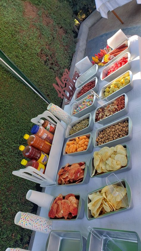 Chips Table Party Ideas, Snack Station Ideas Parties, Diy Snack Table Party, Snack Tables Ideas Party, Snack Table Ideas Party Kids, Tostilocos Table Party Ideas, Snacks Table Ideas Party, Mesas De Snack Ideas, Diy Snack Table