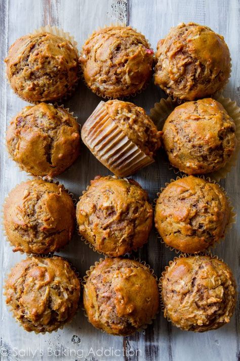 Apple Muffins Healthy, Pumpkin Cookies Healthy, Whole Wheat Muffins, Apple Cinnamon Muffins, Carrot Muffins, Simple Muffin Recipe, Cinnamon Muffins, Healthy Muffin Recipes, Apple Muffins