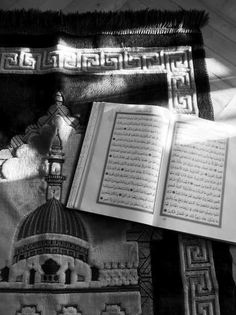 Islamic Remainder, Namaz Story, Wallpaper Al-qur'an, Pakistan Pictures, Al Qur'an Aesthetic, Quran Wallpaper, Islamic Wallpaper Iphone, Islamic Wallpaper Hd, Muslim Images