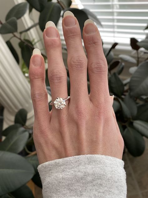 3.2 carat solitaire with platinum band 3 Carat Solitaire Engagement Ring, Single Diamond Engagement Ring, Luxury Stuff, Ring Cuts, Shiny Rings, Platinum Wedding Band, Tough Girl, Dream Engagement, Dream Engagement Rings