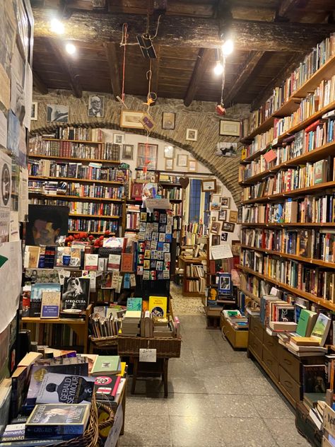 Bookshop , booktok Italy Outfits, Book Covers, Bookstore, Rome, In Italy, Italy, Book Cover, Photo And Video, Instagram Photos