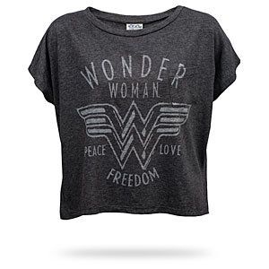 Wonder Woman Oversized Ladies‘ Pocket Tee Wonder Woman Shirt, Pocket Shirts, Pocket Tees, Shirts Oversized, Oversized Tops, Oversized Tees, Oversized Shirts, Think Geek, Woman Shirt