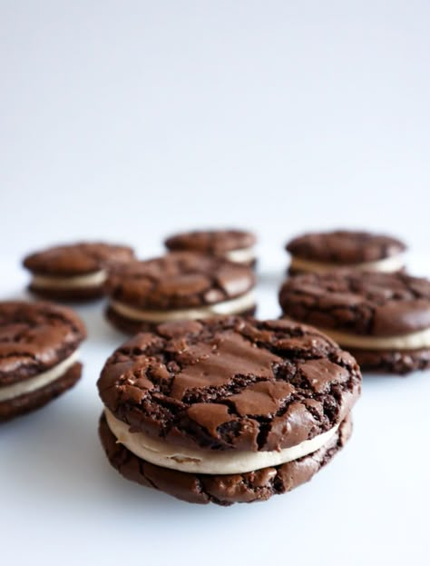 Sammie Cookies, Cookie Sandwich Ideas, Brownie Sandwich Cookies, Cookie Sammies, Brownie Cookie Sandwiches, Brownie Sandwich Cookies With Peanut Butter Frosting, Sandwich Cookie Recipes, Xl Cookies, Chocolate Cookie Sandwich