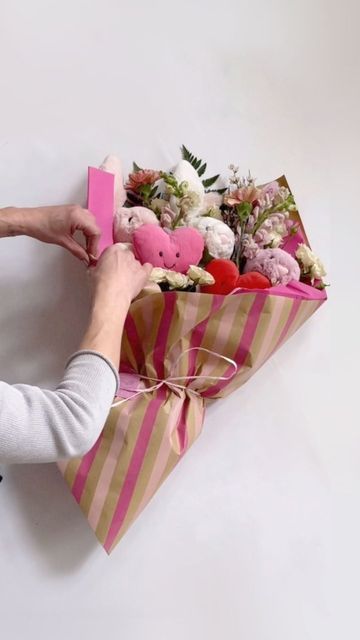 Jellycat Bouquet, Valentines Jellycat, Flower Jellycat, Stuffed Animal Bouquet With Flowers, Jellycat Flower, Jellycat Flower Bouquet, Flower Plush, Flowers And Stuffed Animal, Plush Bouquet