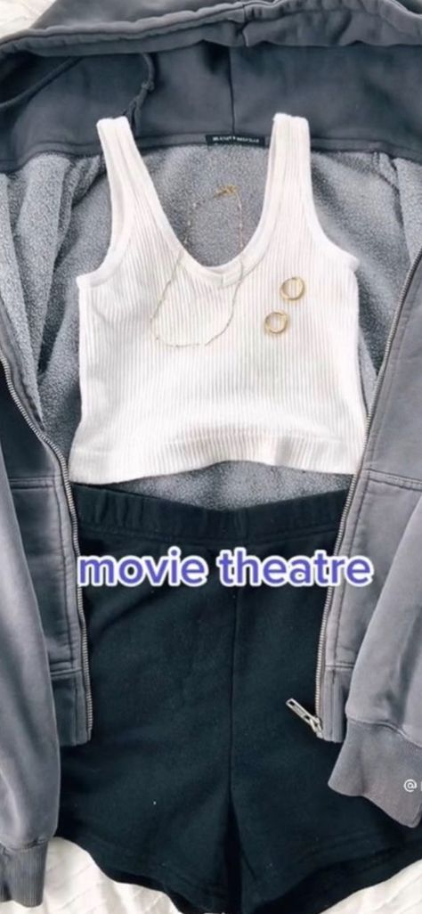 Cozy Movie Theater Outfit, Outfits For Movie Theater, Movie Theater Fits, Cinema Fits, Outfits For The Movie Theater, Movie Theater Outfit, Theatre Outfit, Movies Outfit, Causual Outfits