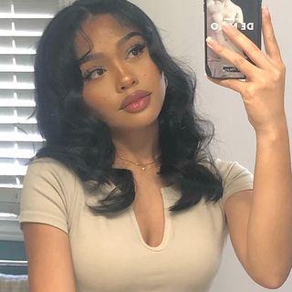 Pretty Ppl Aesthetic, Specific Features Dr, Asain Hairstyle For Women, Aesthetic Faceclaims, Black Women No Makeup, 90s Hairstyles Black Women, Pretty Faceclaims, Insta Baddie Hairstyles, Light Skin Makeup Looks