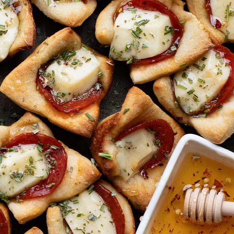 Hot Honey Pepperoni Cheese Bites (Easy Appetizer) Appetizers Using Hot Honey, Honey Appetizers Simple, Appetizer With Hot Honey, Hot Honey Cheese Bites, Hot Honey Recipes Ideas, Hot Honey Appetizer Recipes, Hot Honey Appetizers, Veggie Apps, Pepperoni Appetizers