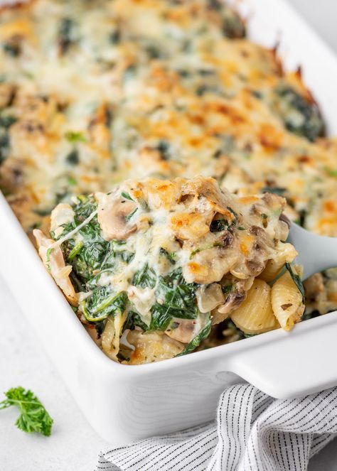 Creamy Spinach Mushroom Pasta Bake | Gimme Delicious Spinach Casserole Recipes, Mushroom Pasta Bake, Spinach Mushroom Pasta, Panini Recipes Chicken, Spinach Pasta Bake, Spinach Pasta Recipes, Gimme Delicious, Pasta Bake Recipe, Spinach And Mushroom