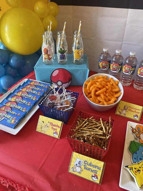 Pokemon Birthday Party Drinks, Pokemon Party Snacks Food Ideas, Pokemon Birthday Snack Ideas, Kid Party Food Ideas Birthdays, Pokemon Theme Food, Pokemon Themed Party Food, Pokemon Snacks Birthday Parties, Pokémon Birthday Food Ideas, Charmander Birthday Party