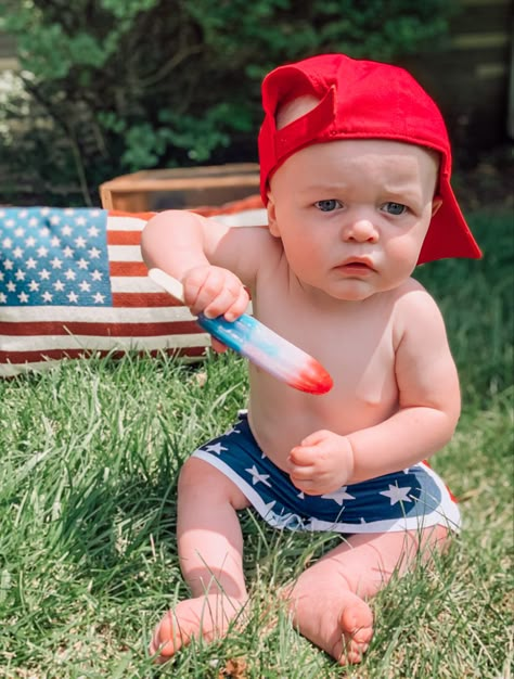 Toddler at home photo shoot fourth of july 1st 4th Of July Baby Boy Pictures, Forth Of July Baby Photo, Baby Boy Summer Photo Shoot Ideas, First Fourth Of July Baby Boy, 4th Of July Photo Shoot Toddler, Patriotic Baby Photo Shoot, July 4th Baby Photoshoot, 4th Of July Pictures Baby, Fourth Of July Milestone Picture