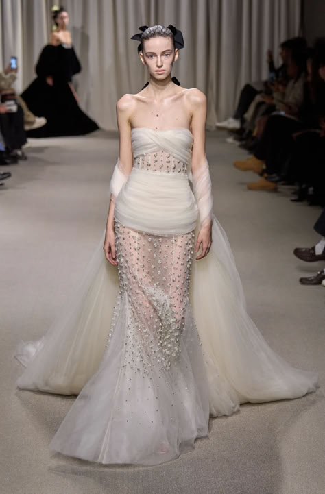 paris fashion week 2024 Couture, Dresses Gala, Giambattista Valli Couture, Giambattista Valli Haute Couture, Couture 2024, Second Wedding Dresses, Collection Couture, Spring Couture, Wedding Dresses Corset