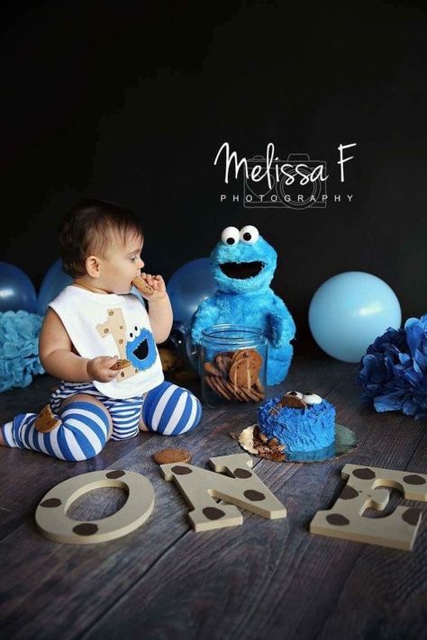 Monster Truck Cake Ideas, Truck Cake Ideas, Cookie Monster First Birthday, Cake Truck, Cookie Monster Birthday Party, First Birthday Smash Cake, Monster First Birthday, Cookie Monster Cake, Cookie Birthday Party