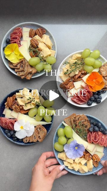 Individual Charcuterie Plates, Easy Appetizers Recipes, Cheese Wine, Charcuterie Plate, Manchego Cheese, Easy Appetizers, Appetizers Recipes, Cheese Plate, Easy Appetizer Recipes