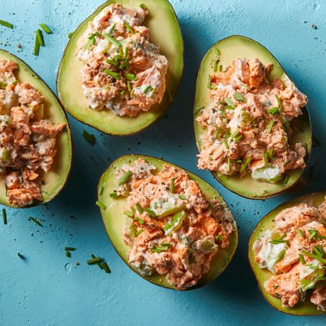 Stuffed Avocados, Avocado Dessert, Avocado Recipes, Salmon Recipes, Heart Healthy, Omega 3, Healthy Lunch, Lunch Recipes, Mayonnaise