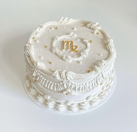 24th Birthday Cake, Bolo Vintage, Number Birthday Cakes, Cute Bakery, Vintage Birthday Cakes, Pinterest Cake, Buttercream Cake Decorating, Creative Birthday Cakes, Engagement Cakes