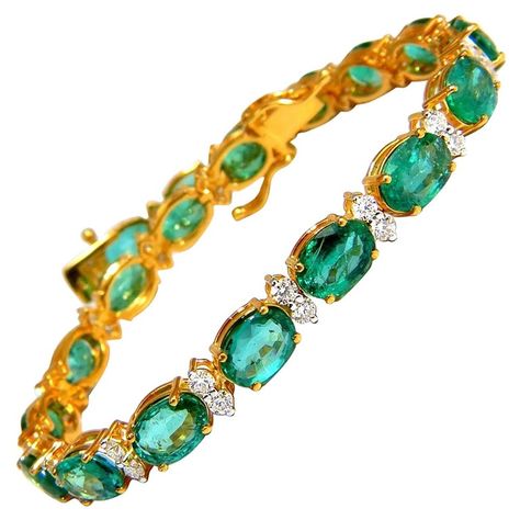 Juliana Jewelry, Amber Bead Necklace, Modern Bracelets, Emerald Bracelet, Antique Jewelry Indian, Bangles Jewelry Designs, Emerald Earrings, Tennis Bracelet Diamond, Emerald Jewelry