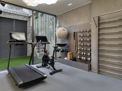 Micro Gym Design, Mini Gym In Garage, In House Gym Ideas, High End Home Gym, Home Gym Spa, House Gym Design, Gym Room At Home Ideas, Home Mini Gym, Gym Interior Design Ideas Modern Luxury