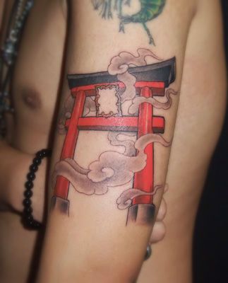 Torii gate tattoo Torii Gate Tattoo Design, Japanese Gate Tattoo, Tori Gate Tattoo, Torii Gate Tattoo, Gate Tattoo, Tori Gate, Japanese Torii, Tattoo Pierna, Japanese Gate