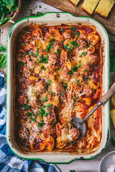 Tortellini And Meatballs, Baked Cheese Tortellini, Frozen Tortellini, Different Types Of Cheese, Bake Dinner, Tortellini Bake, Tortellini Recipes, Baked Dinner, Frozen Meatballs