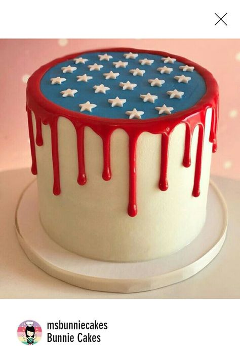 American Flag Cake Ideas, Flag Cake Ideas, 4th Of July Cakes, Patriotic Cakes, Holiday Cake Designs, American Bakery, 4th Of July Cupcakes, Usa Cake, Fireworks Cake