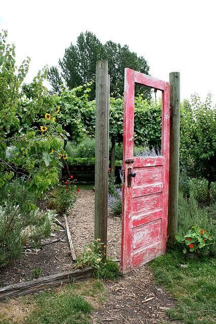 Have Inspiration, Old Door, Old Doors, Garden Doors, Vintage Door, Garden Gate, Red Door, Design Exterior, The Secret Garden