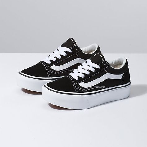 Kids Old Skool Platform | Shop At Vans Socks Outfit, Shoes Skate, Old Skool Platform, Vans Suede, Vans Women, Vans Shoe, Skate Sneakers, Baby Rosa