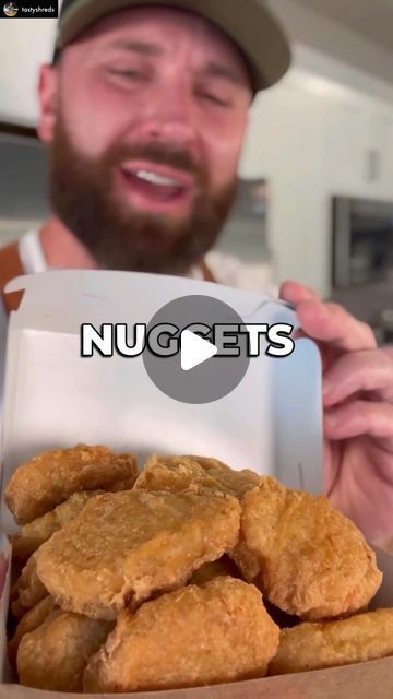 SlimDownBro on Instagram: "healthy Chicken McNugget Meal Prep ✅

McDonalds:16 nuggets = approximately 839 cals and 42g protein. 

Tasty Mcshredders: 520 cals, 62g protein 

(150 recipes above this video 👌😃)

16 nuggets you’ll need 

9oz.96/4 ground chicken 
20g reduced fat cheese 
1/4 self rising flour 
1/2 egg 
Garlic powder 
Onion powder 
Mustard 
Olive oil spray 

Air fry nuggets for 20 mins at 400 or until internal reaches 165 or higher.

@tastyshreds" Chicken Nuggets Recipe Ground Chicken, Canned Chicken Nuggets, Ground Chicken Nuggets, Chicken Mcnuggets, Chicken Nugget Recipes, Olive Oil Spray, Chicken Diy, Self Rising Flour, Canned Chicken