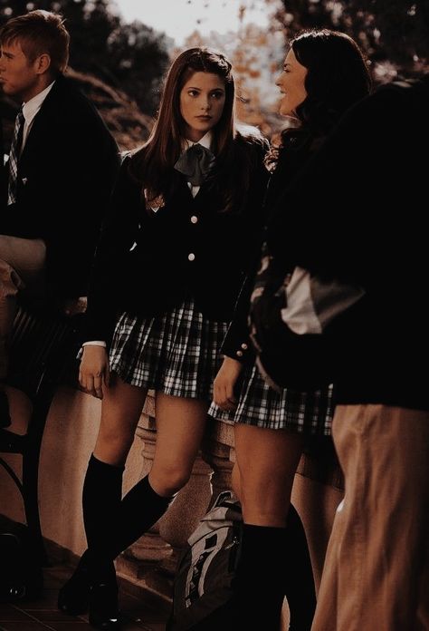 Prep School Aesthetic, Private School Aesthetic, Prep School Uniform, Prep Aesthetic, Private School Uniforms, Boarding School Aesthetic, Academy Uniforms, Stile Harry Potter, Night School