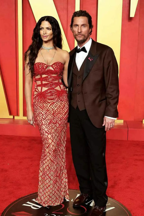 A brasileira e o ator estadunidense comemoraram a data com post nas redes sociais Camila Alves e Matthew McConaughey | Foto: Reprodução/ Instagram @camilamcconaughey Matthew Mcconaughey, Pop Culture, Instagram