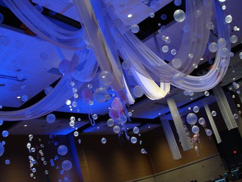 Underwater theme.  Lots of bubbles! Under The Sea Prom, Prom Decorations, Underwater Wedding, Prom Planning, Homecoming Themes, Underwater Party, Post Prom, Under The Sea Decorations, Dance Decorations