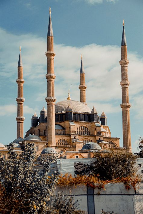 Sultan Ahmed Mosque, Ottoman Architecture, Sheikh Zayed Grand Mosque, Mosque Architecture, Islamic Culture, Blue Mosque, Grand Mosque, Blue Tiles, Place Of Worship