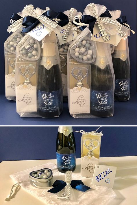 Wine Souvenir Ideas, Elegant Wedding Party Favors, Engagement Favors Ideas, Engagement Party Favors Diy, Anniversary Party Favors For Guests, 25th Anniversary Party Favors, 10th Wedding Anniversary Party, Mini Wine Bottle Favors, Wine Bottle Favors