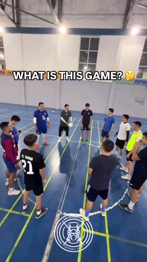 @ronin.football Funny Games For Groups, Games For Groups, Funny Party Games, Camp Games, Church Games, Youth Group Ideas, Fun Group Games, Football Christmas, Games Night