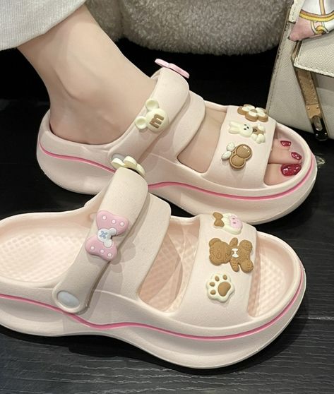 Kawaii Home Wear Bunny and Bear Sandals ON873 Kawaii Sailor Moon, Kawaii Home, Sanrio Fashion, Gothic Punk Fashion, Kawaii Store, Egirl Clothes, Star Watch, Kawaii Shoes, Kawaii Sanrio