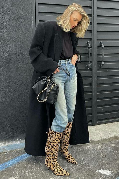 Leopard Boots Outfit, Print Boots Outfit, Black Coated Jeans, Animal Print Boots, Leopard Print Outfits, Leopard Print Boots, Red Trousers, Leopard Boots, Print Boots