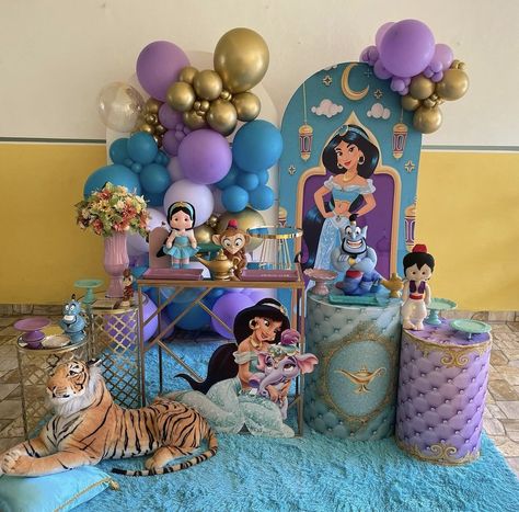 Princess Jasmine Birthday, Jasmine Party, Jasmine Birthday, Princess Jasmine, 4th Birthday Parties, Birthday Decoration, 4th Birthday, Aladdin, Birthday Decorations