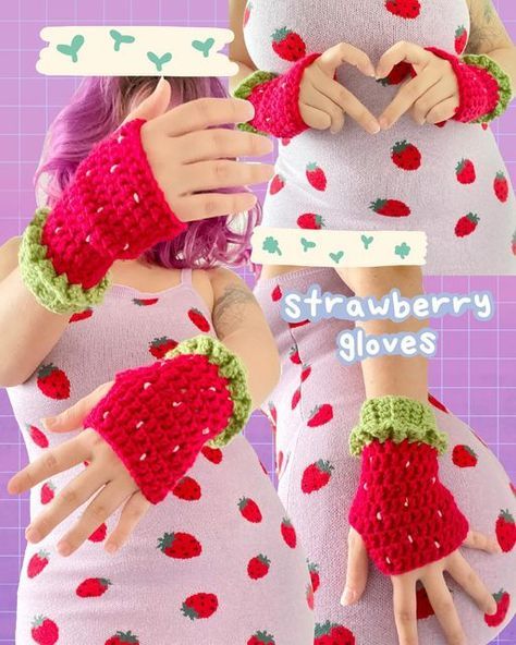 Strawberry Gloves Crochet, Crochet Strawberry Things, Cute Crochet Gloves, Kawaii Crochet Pattern, Strawberry Shortcake Crochet, Strawberry Crochet, Crochet Strawberry, Crochet Design Pattern, Kawaii Crochet