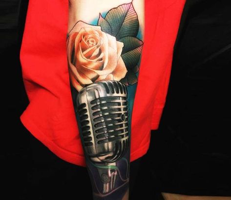 Microphone Tattoo, Music Notes Tattoo, Tattoo World, Devil Tattoo, Note Tattoo, Roses Tattoo, Realistic Tattoo, Tattoo Shows, World Tattoo