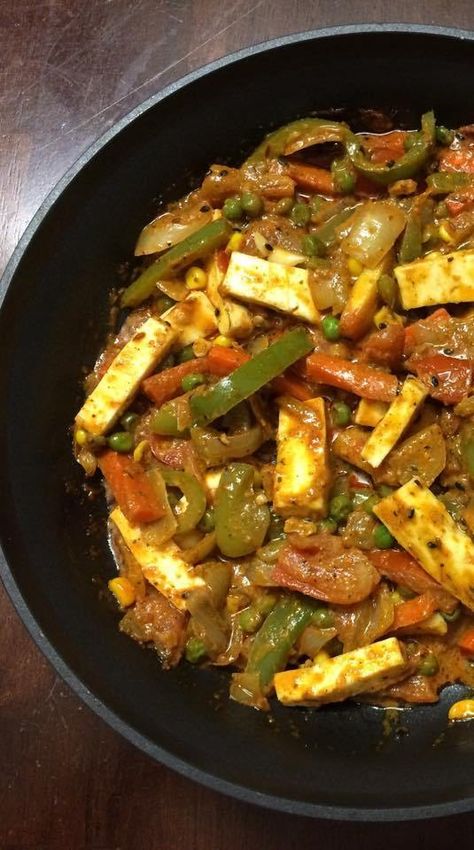 Quick Delicious Meals, Paneer Dishes, Indian Veg Recipes, Veg Curry, Punjabi Food, Veg Dishes, Paneer Recipes, Vegetarian Recipe, Desi Food