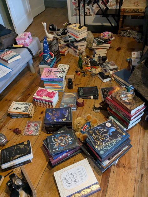 #messy#books Messy Books, Books, Pins